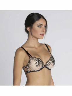 Soutien-gorge Coque FOLLEMENT SEXY 11 Soutien-gorge Coque FOLLEMENT SEXY -WACOAL Boutique soutien gorge coque follement sexy 3